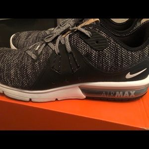 MENS Nike Air Max Sequent 3